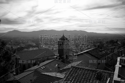 坎帕尼利