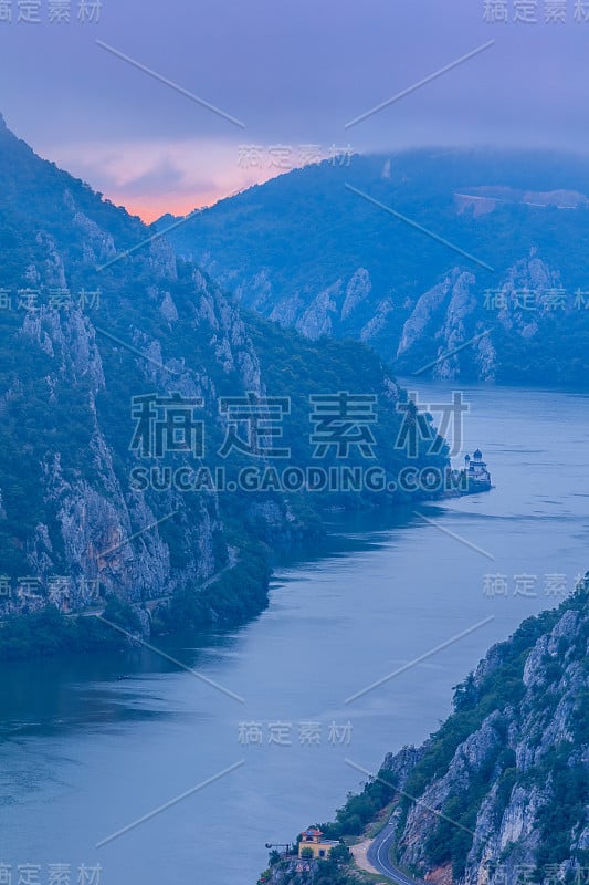 多瑙河峡谷（卡扎内莱马里），罗马尼亚