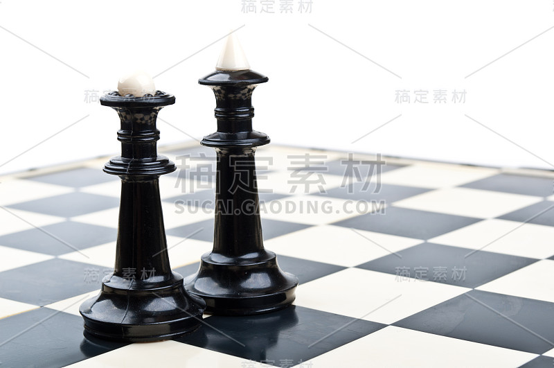 国际象棋中的国王和王后