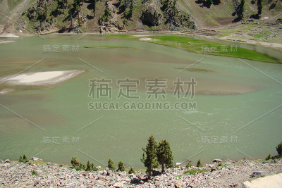 巴基斯坦北部开伯尔-普赫图赫瓦曼塞赫拉区纳兰和卡汉山谷的拉拉萨尔山的美丽景色