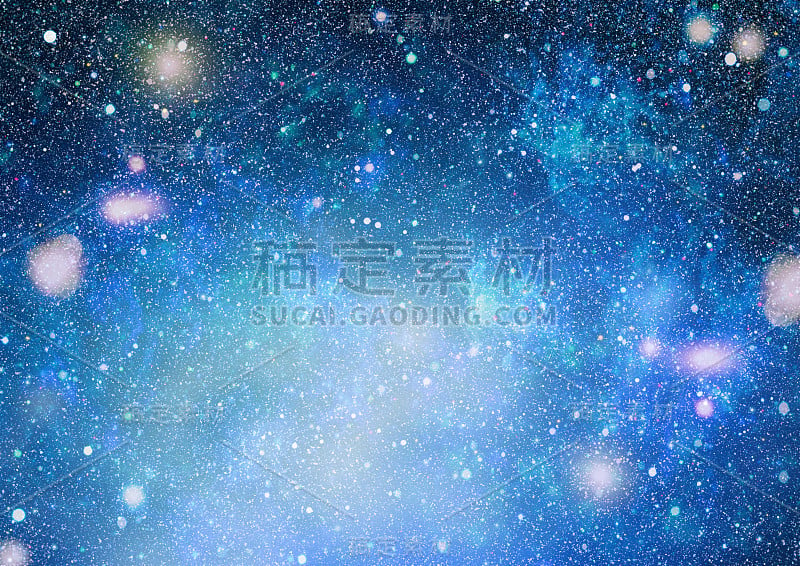 满是星星的黑暗夜空。外太空中的星云