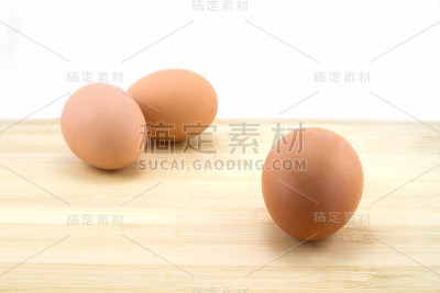 三个鸡蛋