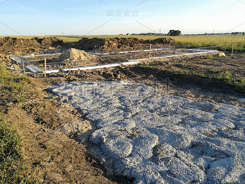 正在建造新的房屋地基