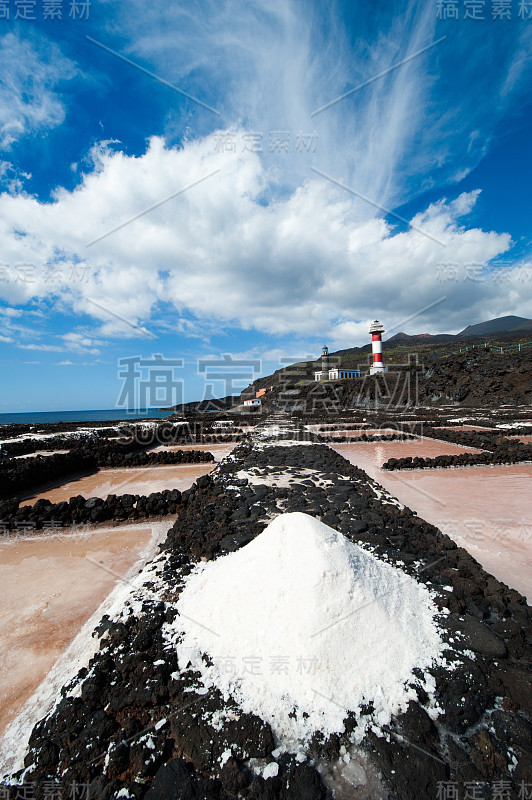 盐蒸发池塘和灯塔，Punto de Fuencaliente，拉帕尔马