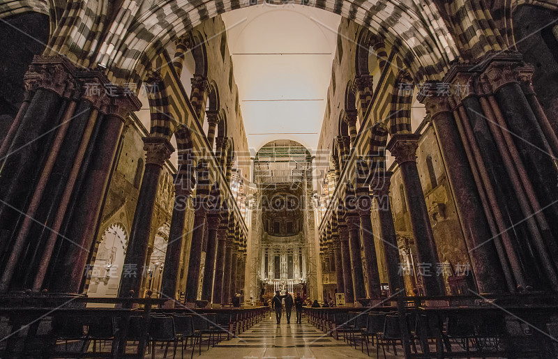 圣劳伦斯大教堂内(Cattedrale di San Lorenzo)，热那亚，意大利