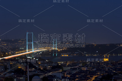 博斯普鲁斯海峡大桥（博阿齐奇·科普雷塞）