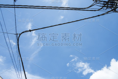 电线连着蓝天