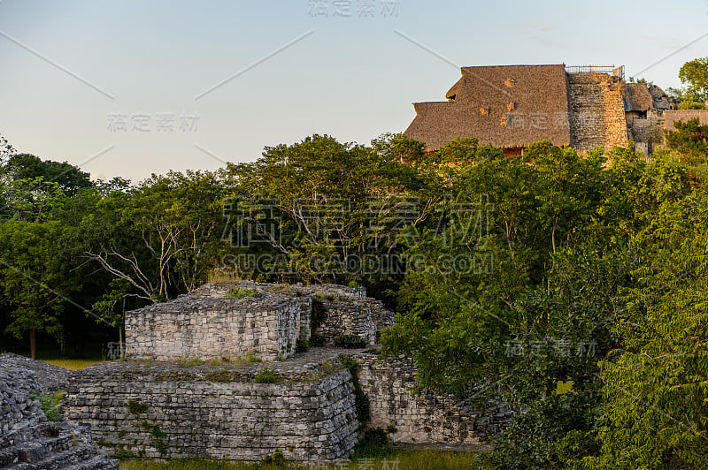 墨西哥尤卡坦半岛的提莫松，尤卡坦半岛玛雅考古遗址Ek' Balam建筑群的一部分。从前古典时期到后古