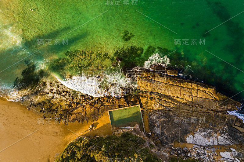 澳大利亚鲸鱼海滩的海洋泳池