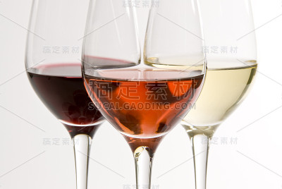 酒的颜色