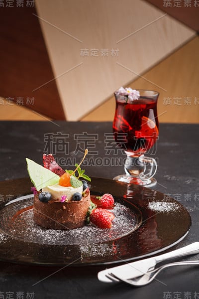 独家慕斯甜品在餐厅供应