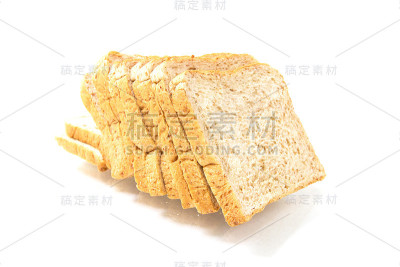 白色背景衬托下的一片面包