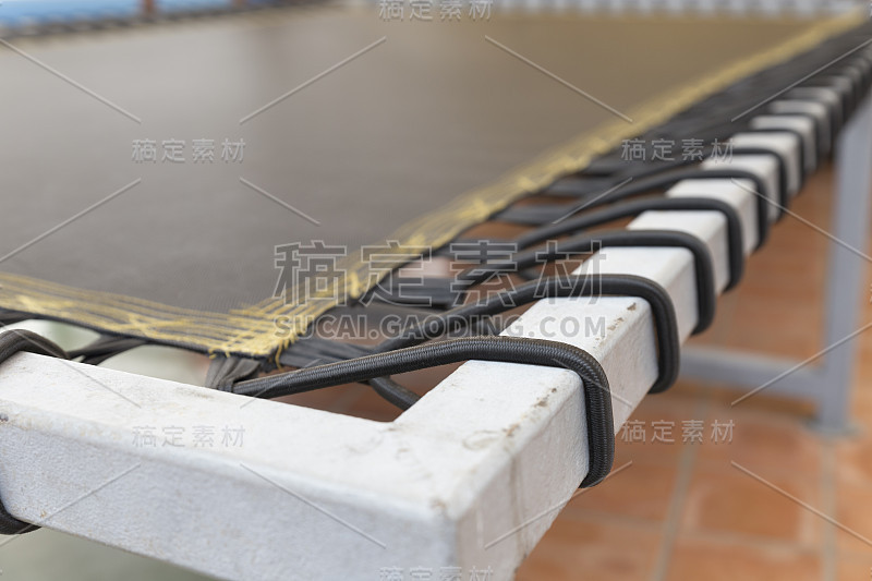 蹦床的结构与设计