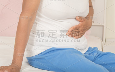 老年妇女胃痛