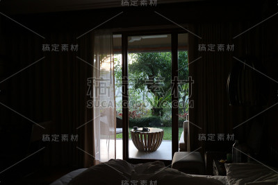 一个热带目的地的豪华阳台的观点