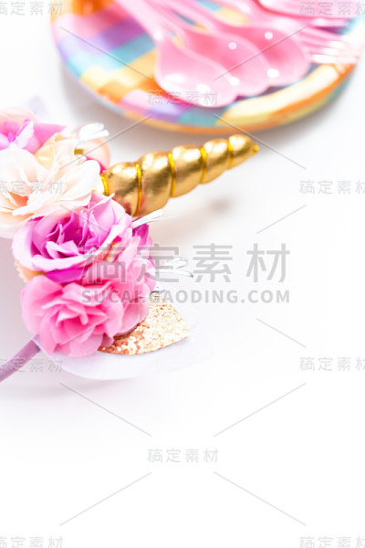 独角兽主题儿童生日派对的物品。