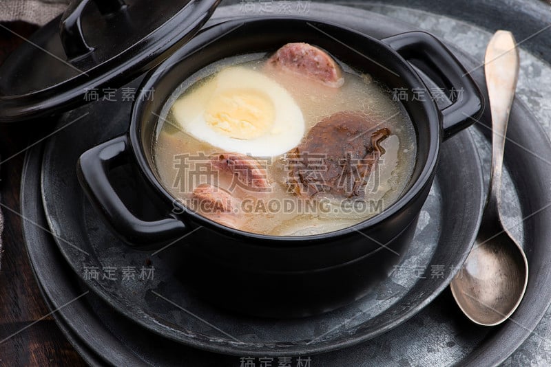 用黑麦粉做的酸汤