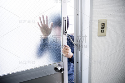 人入侵