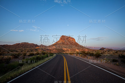 通往塞罗城堡兰的路