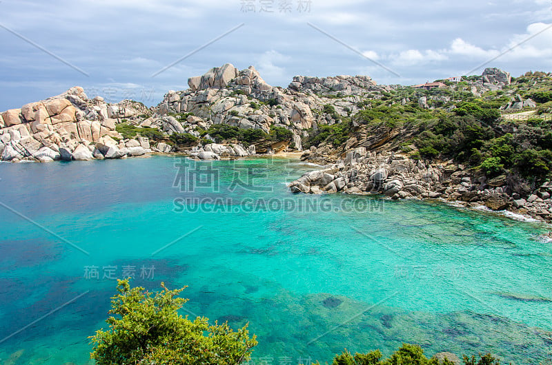 撒丁岛-卡波泰斯塔-美丽的海岸