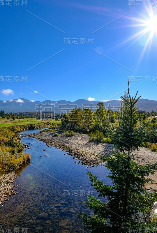 美国佛蒙特州，从河流到山脉的景色