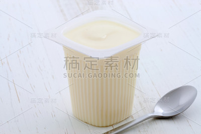 格莱酸奶