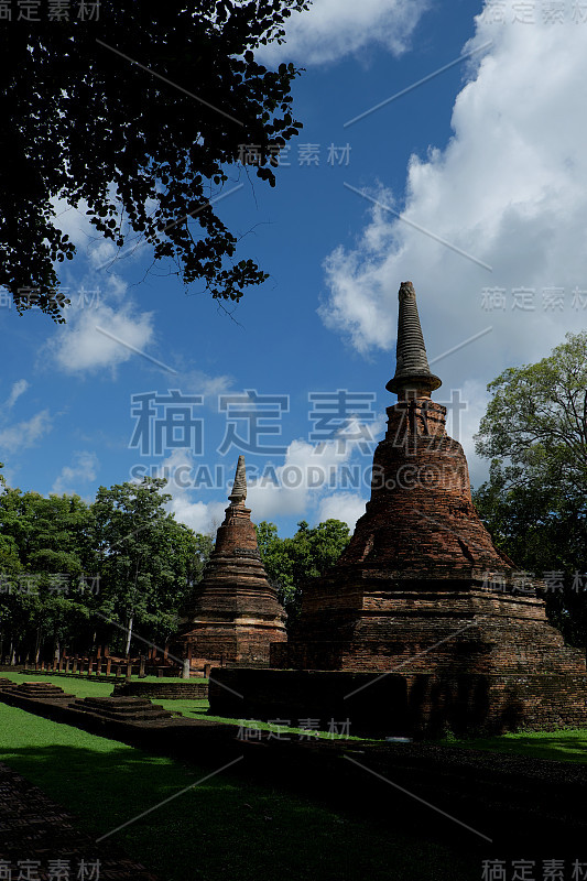 甘炳寺历史公园，内有佛像