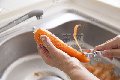 胡萝卜去皮