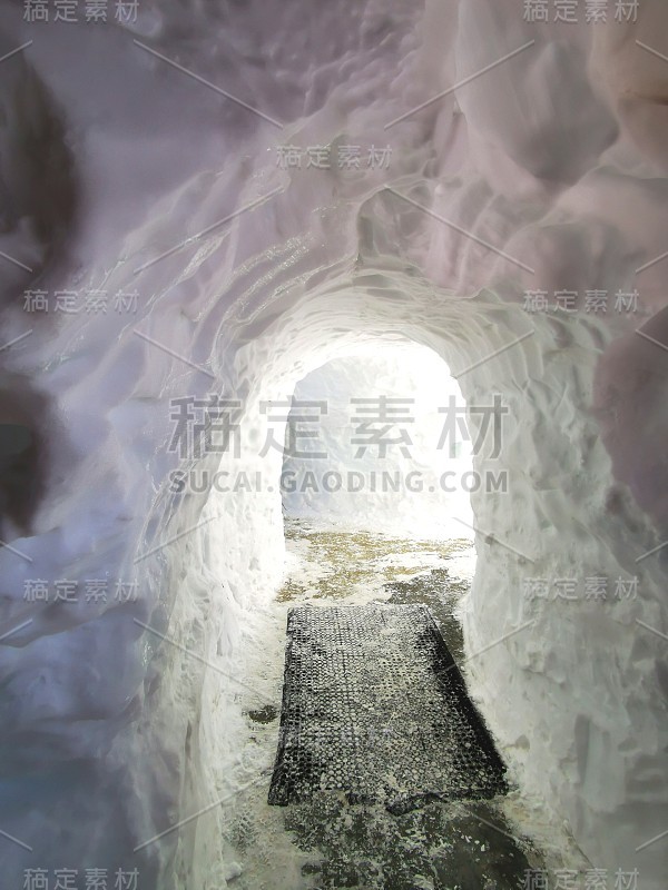 夏蒙尼勃朗峰法国山山顶滑雪滑雪板滑雪板旅行旅行者