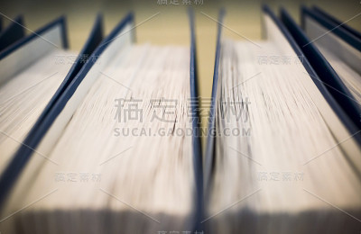 并排的活页夹