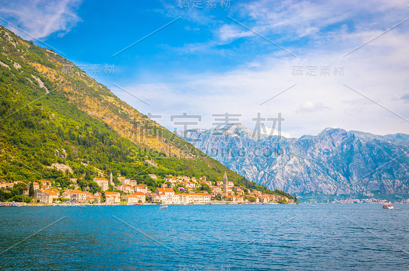 美丽的地中海风景。黑山科托尔湾(Boka Kotorska)佩拉斯特镇附近的山脉。