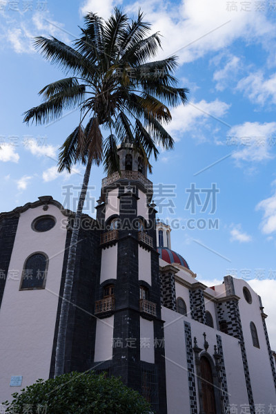 西班牙加那利群岛特内里费岛上的罗罗塔瓦圣母会馆。