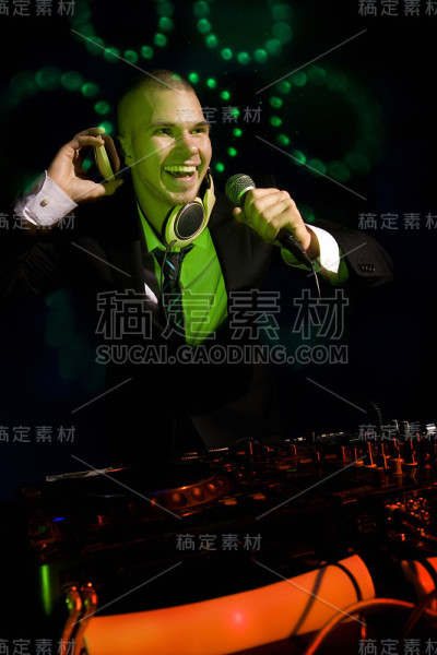 迪斯科DJ的行动