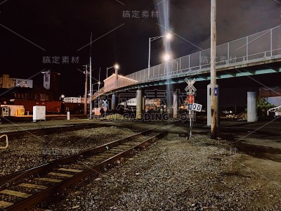铁路在晚上