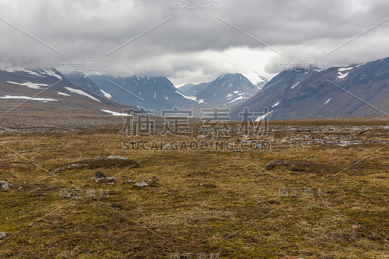 秋天的沙瑞克国家公园，拉普兰，Norrbotten县，瑞典，靠近芬兰，瑞典和挪威的边界。有选择性的重