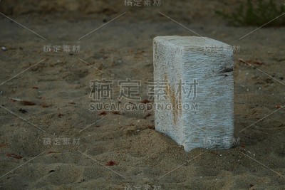白色的石头