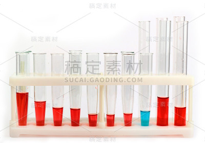 有彩色液体的化学玻璃器皿