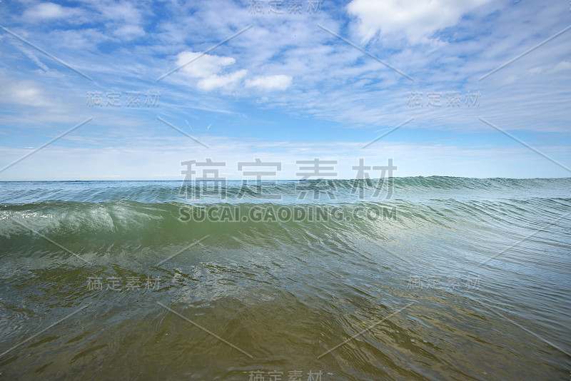 多佛海峡(加来海峡)阳光明媚的夏日海面