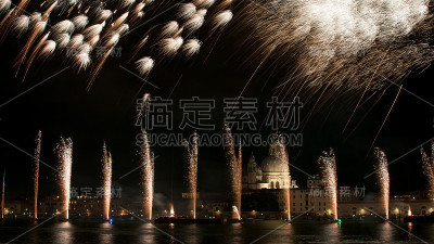 夜晚的威尼斯