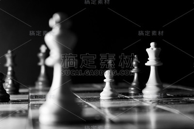 在棋盘上拍摄的象棋