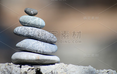 平衡鹅卵石