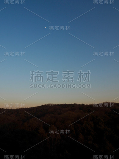 月亮，月亮和天空