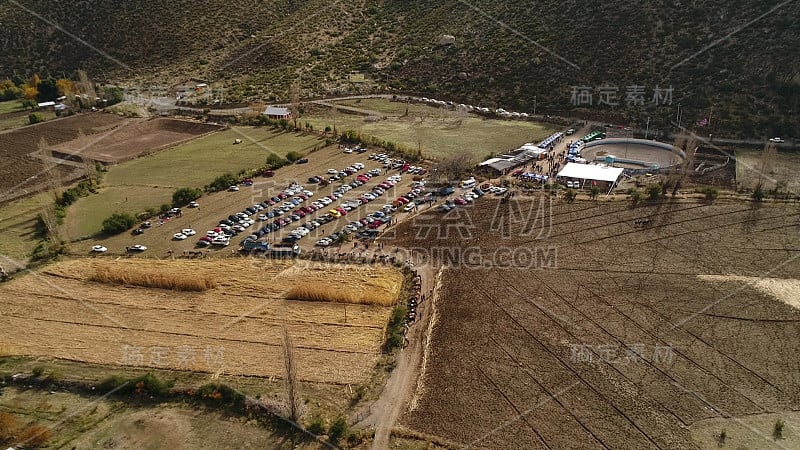 智利圣地亚哥的自然景观、山脉和山谷