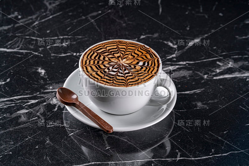 Art On Latte库存照片