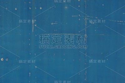 旧铁墙的蓝色背景