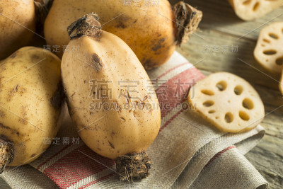 生棕色有机莲藕