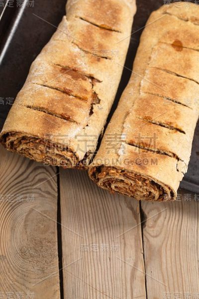 派，自制苹果馅饼