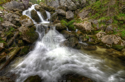 瀑布在奥地利