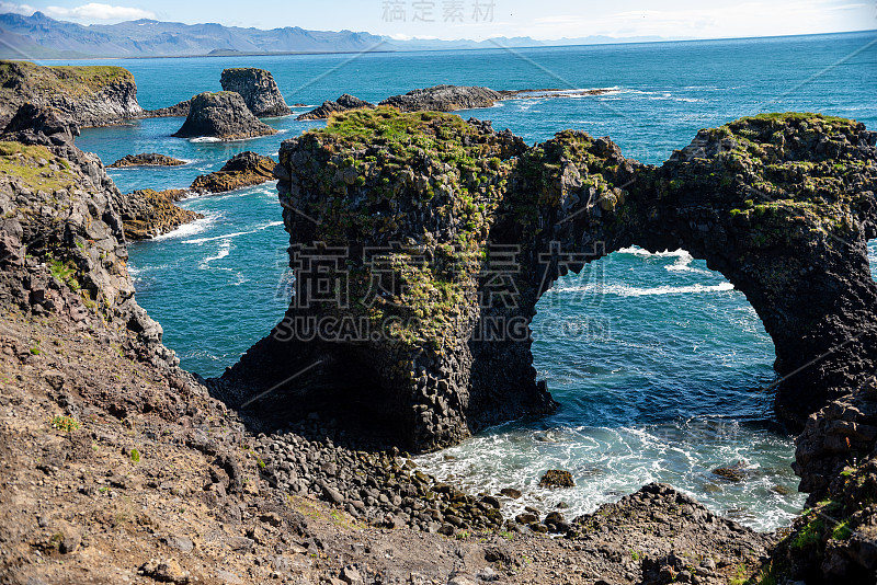 Gatklettur - Arch Rock -悬崖，靠近Arnarstapi, Snaefells