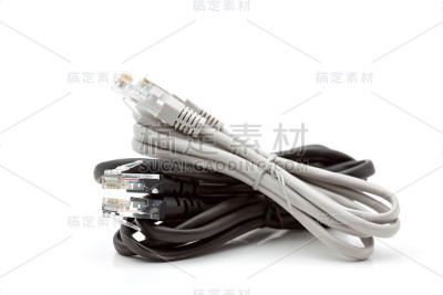 灰色和黑色的互联网电缆